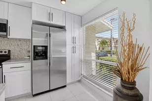 13725 Flora Pl, Delray Beach, FL 33484 - Photo 11