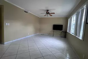 1805 SW 81st Ave, Davie, FL 33324 - Photo 5