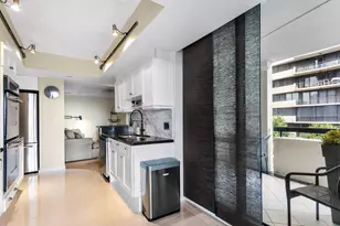 4050 N Ocean Dr, Singer Island, FL 33404 - Photo 13