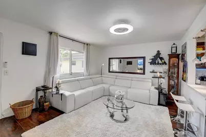 123 Saxony C, Delray Beach, FL 33446 - Photo 3