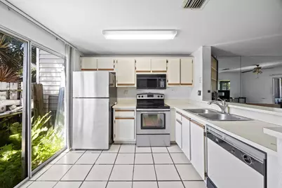 2753 NE 15th Street, Pompano Beach, FL 33062 - Photo 9