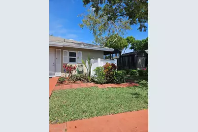 8977 Echo Lane, Unit #D, Boca Raton, FL 33496 - Photo 13