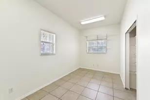 710 SE Essex Dr, Port Saint Lucie, FL 34984 - Photo 19