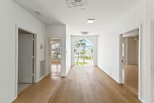 710 SE Essex Dr, Port Saint Lucie, FL 34984 - Photo 21