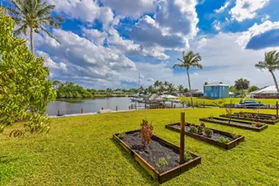 710 SE Essex Dr, Port Saint Lucie, FL 34984 - Photo 25