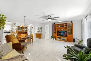 953 SE 10th St, Deerfield Beach, FL 33441 - Photo 5