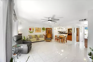 953 SE 10th St, Deerfield Beach, FL 33441 - Photo 3