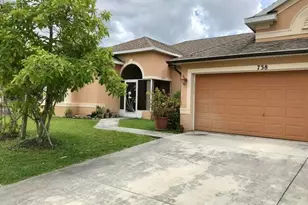 738 SE Lansdowne Ave, Port Saint Lucie, FL 34983 - Photo 3