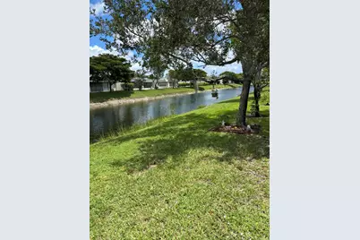 143 Lake Susan Drive, West Palm Beach, FL 33411 - Photo 35
