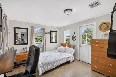 1136 W 7th Street, Riviera Beach, FL 33404 - Photo 21