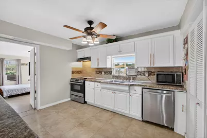 1136 W 7th Street, Riviera Beach, FL 33404 - Photo 3