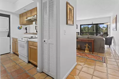 13334 Polo Club Road, Unit #317, Wellington, FL 33414 - Photo 3