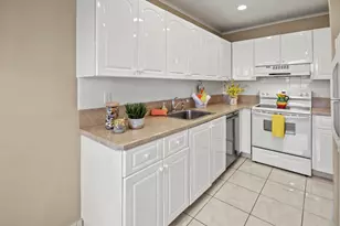1421 NW 20th Ave, Delray Beach, FL 33445 - Photo 3