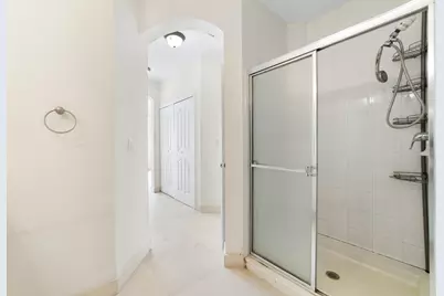 8022 NW 114th Place, Doral, FL 33178 - Photo 19
