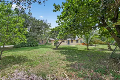 129 Fleming Avenue, Greenacres, FL 33463 - Photo 5