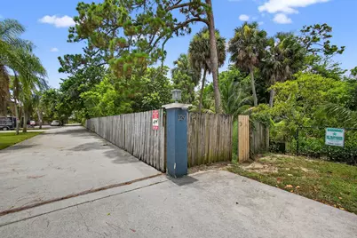 129 Fleming Avenue, Greenacres, FL 33463 - Photo 9