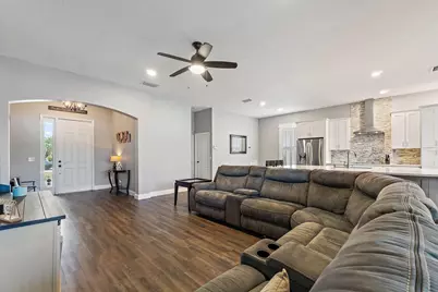 10492 SW Sarah Way, Port Saint Lucie, FL 34987 - Photo 9