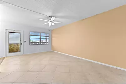 3046 Newcastle C, Boca Raton, FL 33434 - Photo 5