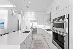 10099 Regency Wy, Palm Beach Gardens, FL 33412 - Photo 5