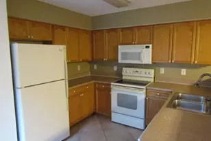 2212 White Pine Cir, Greenacres, FL 33415 - Photo 5