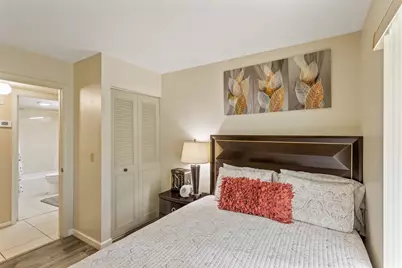 1102 Green Pine Boulevard, Unit #H1, West Palm Beach, FL 33409 - Photo 17