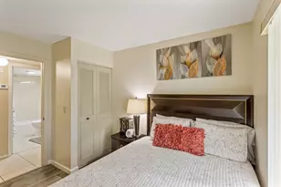 1102 Green Pine Blvd, West Palm Beach, FL 33409 - Photo 17