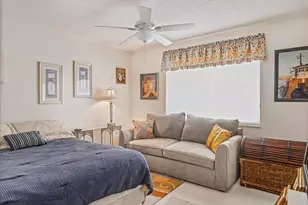 12022 Greenway Dr N Unit, Royal Palm Beach, FL 33411 - Photo 11