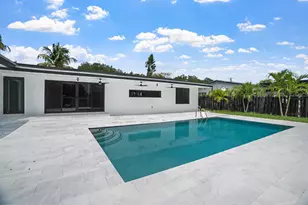 1860 NE 199th St, Miami, FL 33179 - Photo 39