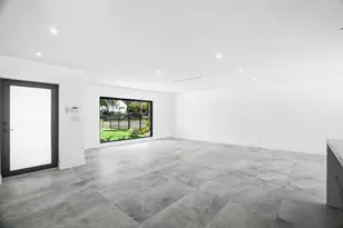 1860 NE 199th St, Miami, FL 33179 - Photo 11