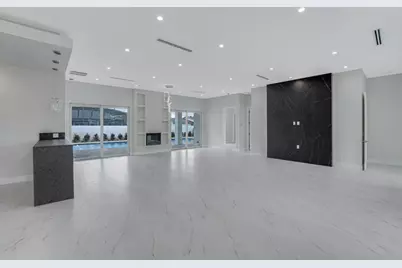 68 W Plumosa Lane, Lake Worth, FL 33467 - Photo 13