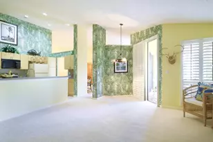 10148 Aspen Way, Palm Beach Gardens, FL 33410 - Photo 5