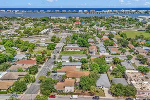 715 Washington Ave, Lake Worth Beach, FL 33460 - Photo 9