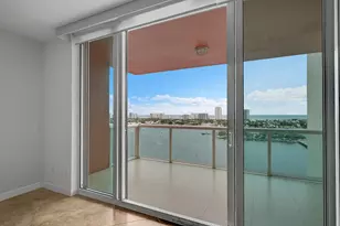 2640 Lake Shore Dr, Riviera Beach, FL 33404 - Photo 23