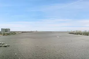 2640 Lake Shore Dr, Riviera Beach, FL 33404 - Photo 5