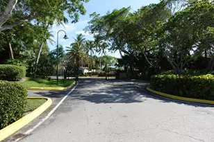 1120 Lake Shore Dr, Lake Park, FL 33403 - Photo 19