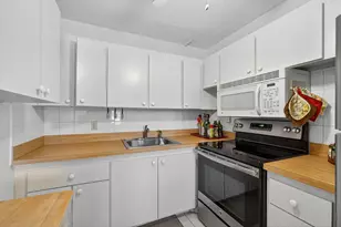 23 Dorchester B, West Palm Beach, FL 33417 - Photo 7