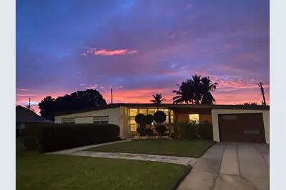 403 21st Place SE, Vero Beach, FL 32962 - Photo 1