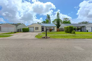 5018 E Canal Circle, Lake Worth, FL 33467 - Photo 5