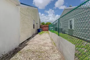 5018 E Canal Circle, Lake Worth, FL 33467 - Photo 29