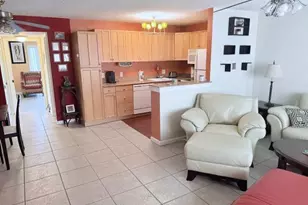 231 Durham E, Deerfield Beach, FL 33442 - Photo 3