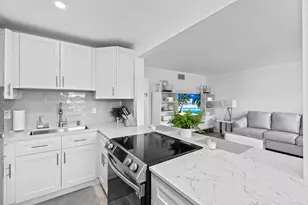 530 Horizons E Unit, Boynton Beach, FL 33435 - Photo 13