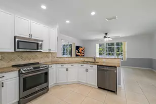 6283 Shadow Tree Ln, Lake Worth, FL 33463 - Photo 11