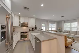 131 Venetian Dr, Delray Beach, FL 33483 - Photo 5