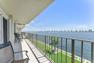 801 Lake Shore Drive, Unit #505, Lake Park, FL 33403 - Photo 5