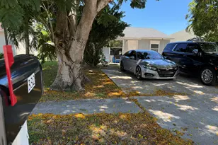 332 Fleming Ave, Greenacres, FL 33463 - Photo 7