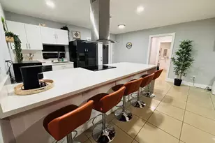 2010 NE 1st Ave, Pompano Beach, FL 33060 - Photo 3