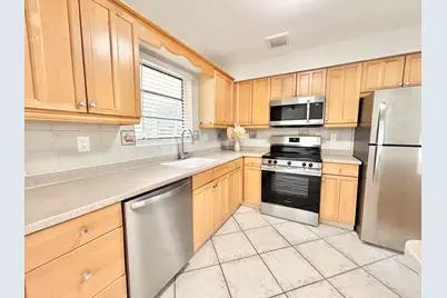 2370 NE 4th Avenue, Boca Raton, FL 33431 - Photo 7