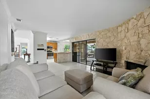 2195 Portland Ct, Wellington, FL 33414 - Photo 11