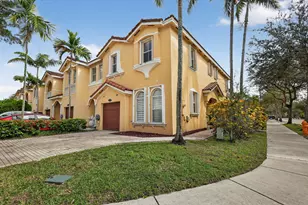 913 SW 151 Pl, Miami, FL 33194 - Photo 3