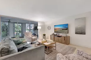 7370 Orangewood Ln, Boca Raton, FL 33433 - Photo 9